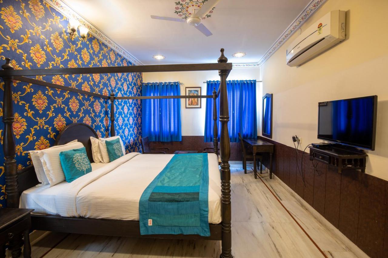 Hotel Royal Pratap Niwas Udaipur Exterior photo
