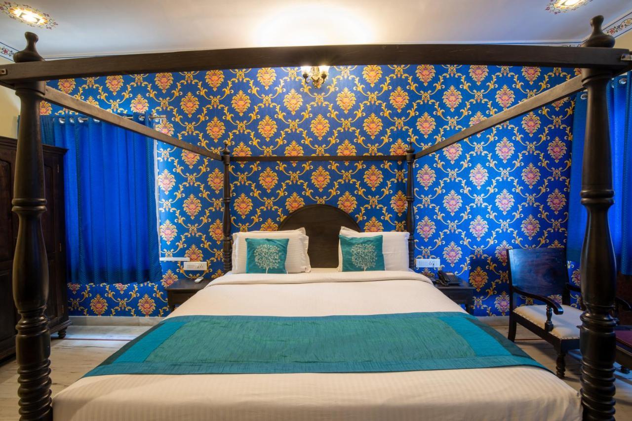 Hotel Royal Pratap Niwas Udaipur Exterior photo