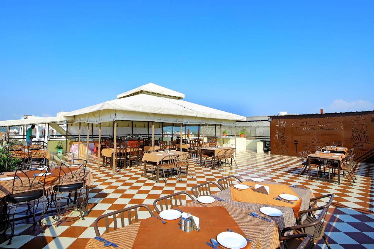 Hotel Royal Pratap Niwas Udaipur Exterior photo